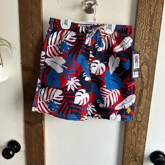 New US Polo Assn Boys Tropical Swim Trunks Size Medium Red White Blue - Picture 4 of 12